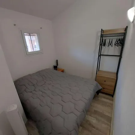 Climatise 4 Pers Avec Terrasse Et Parking A - Fr-1-326-808 *